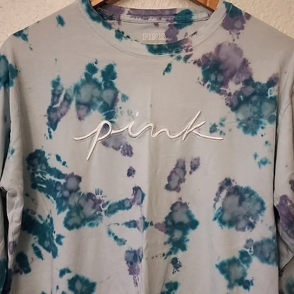 Victoria's Secret PINK Campus Long Sleeve Top - Picture 3 of 7